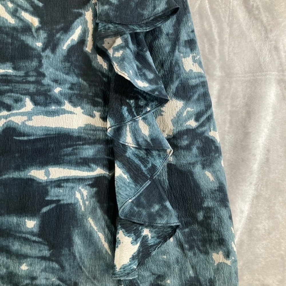 Ann Taylor Petite Women's 4P Blue Silk Ruffle Mini Skirt Tie Dye Watercolor - Picture 2 of 13
